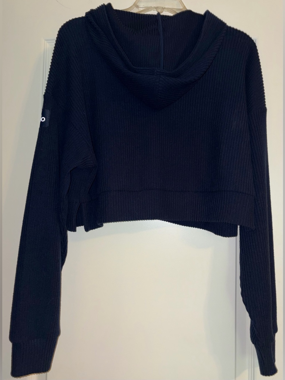 ALO MUSE RIBBED CROPPED HOODIE & MUSE RIBBED JOGGERS - Picture 3 of 12